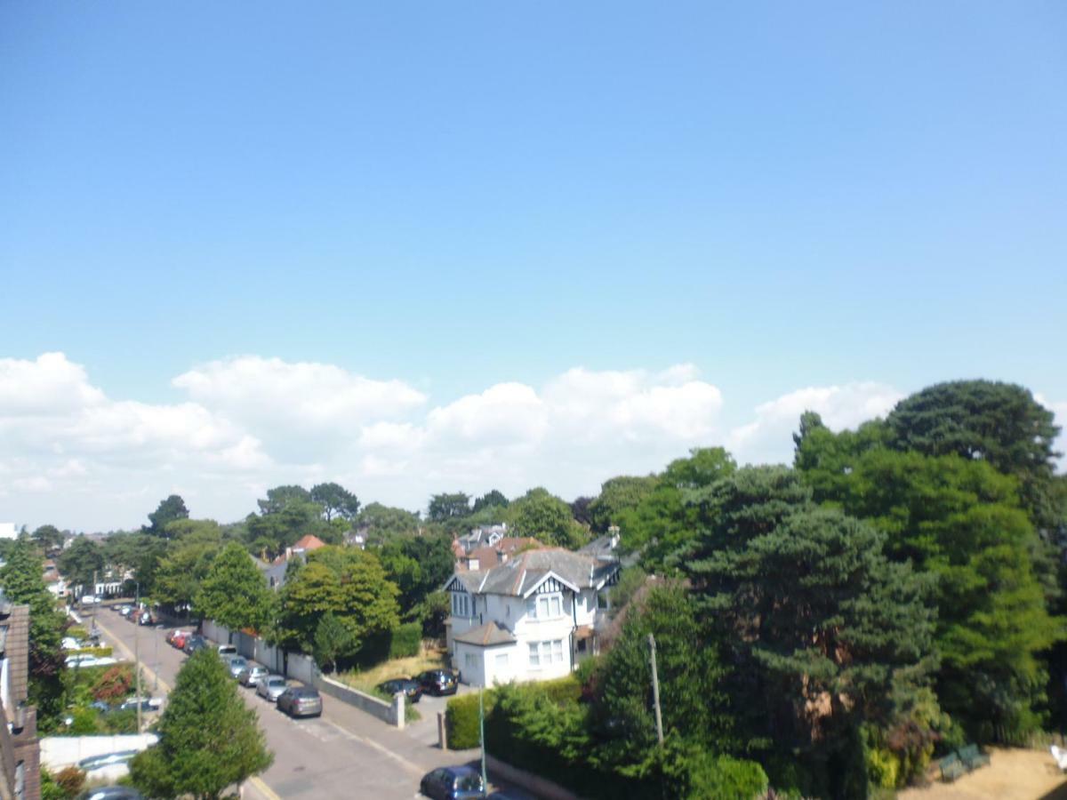 Close To Beach And Town Square Bournemouth Dış mekan fotoğraf